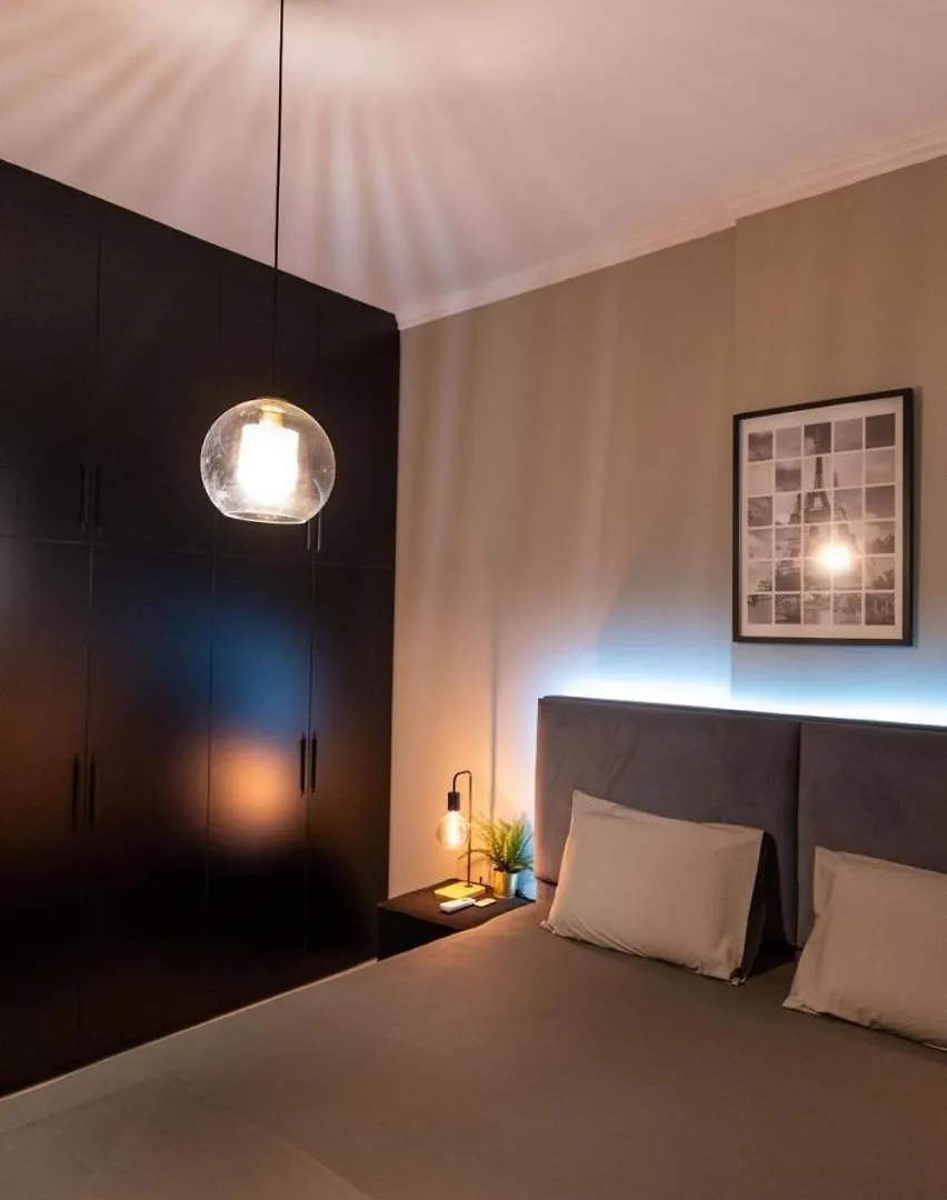 סרנדה Luxurious Coastal Apartment אלבניה